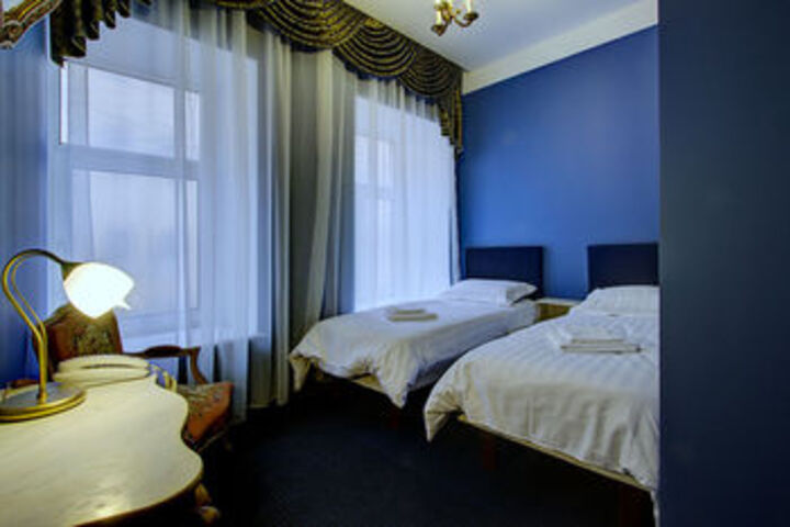 Room 13 of 25