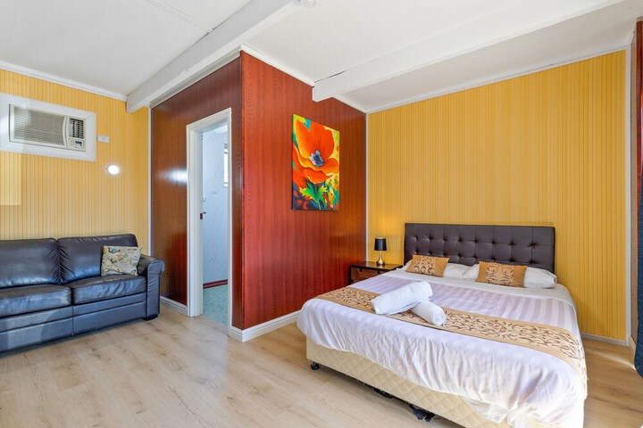 Room 9 of 43