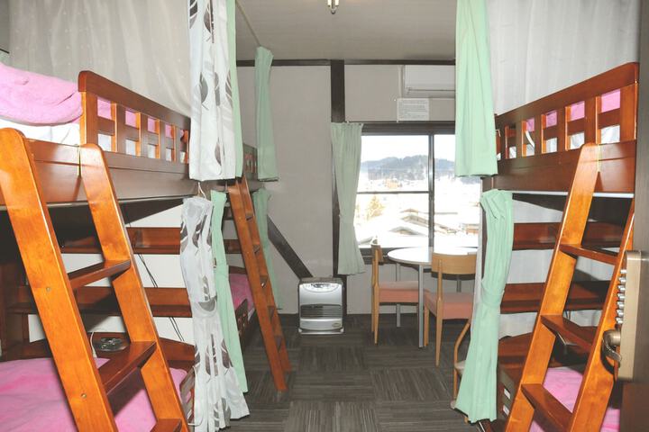 Room 8 of 42