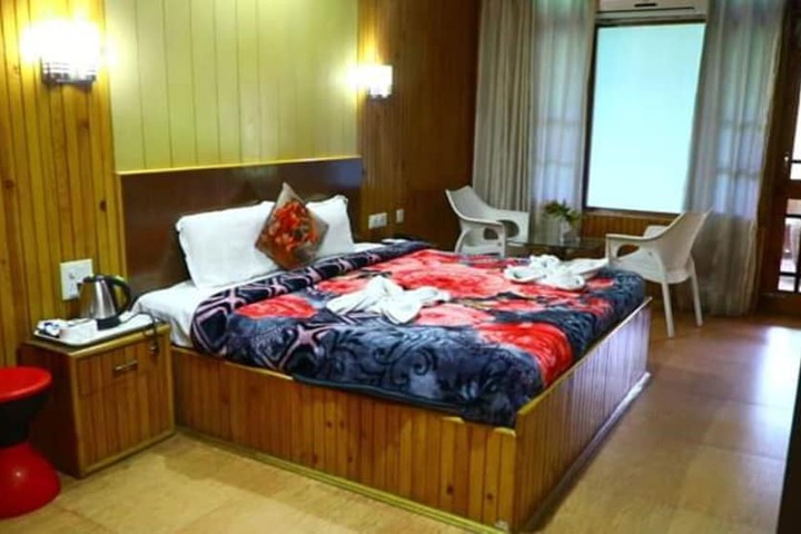Room 3 of 15