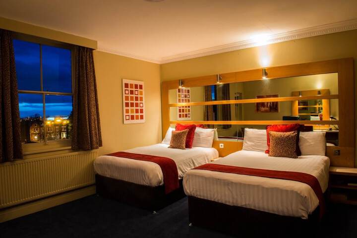 Room 13 of 53