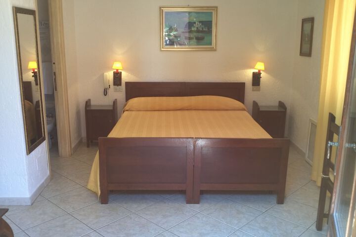 Room 7 of 51