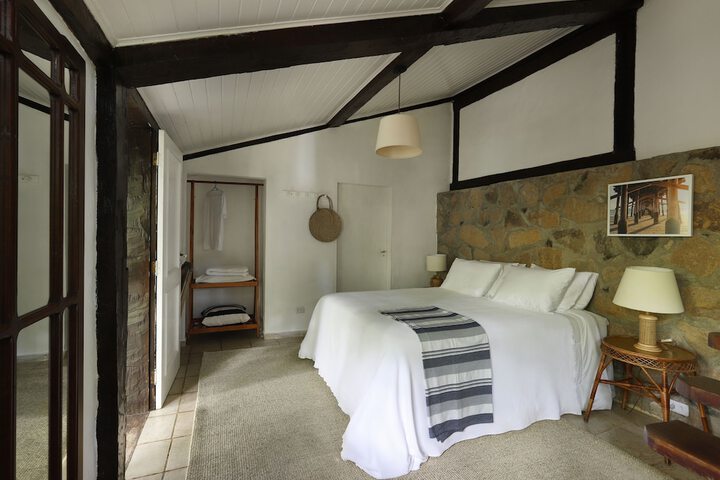 Room 5 of 180