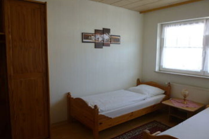 Room 18 of 32