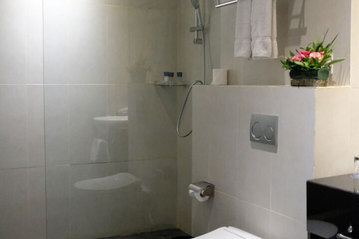 Room 25 of 52