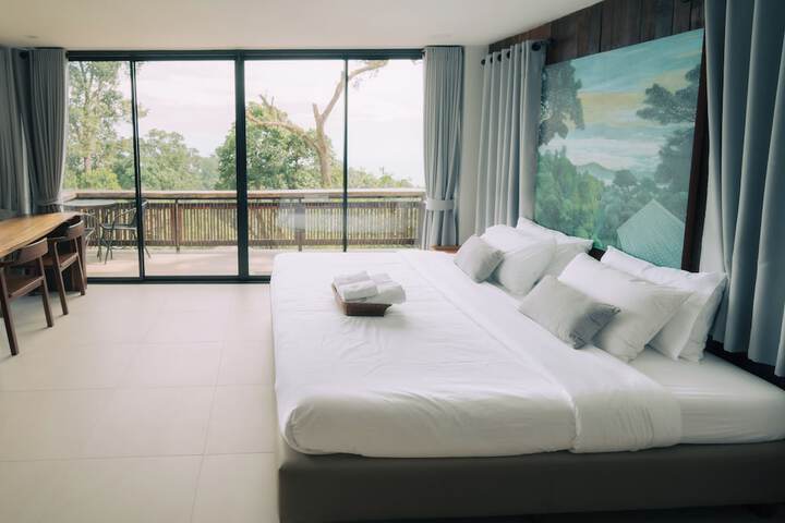 Room 3 of 140