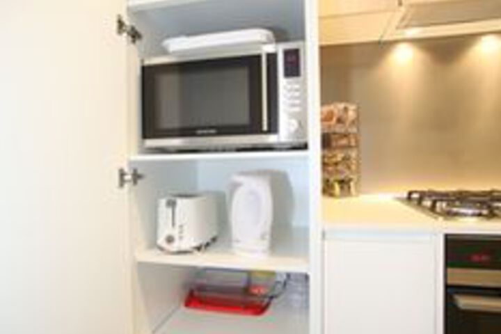 Room 9 of 12