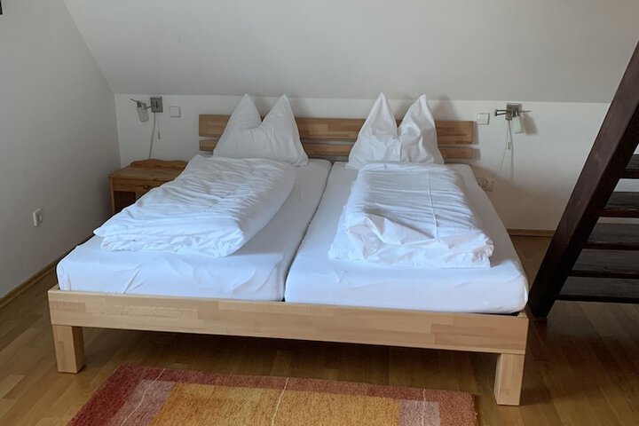 Room 13 of 52