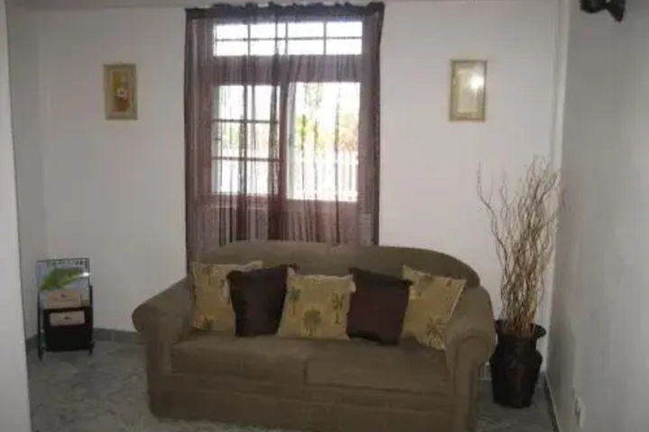 Room 8 of 11