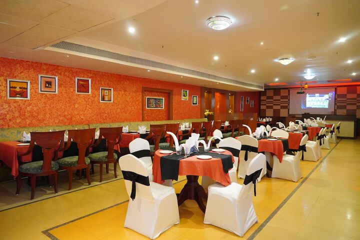 Dining 10 of 22