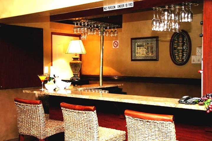 Lounge 109 of 131