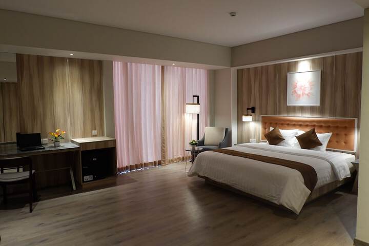 Room 3 of 6