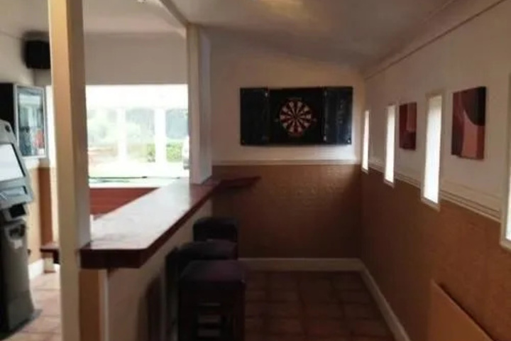 Room 10 of 16