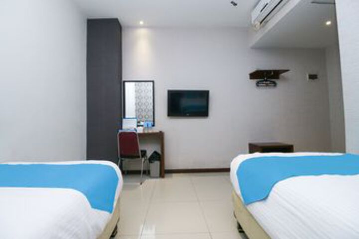 Room 9 of 44
