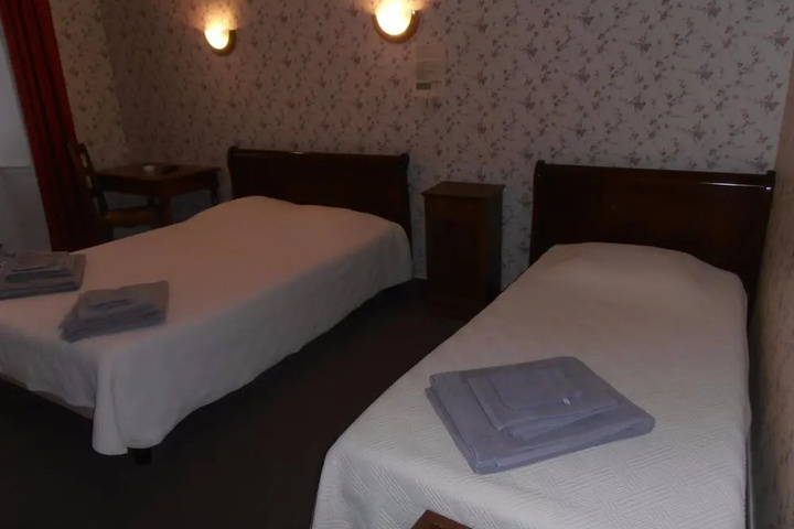 Room 3 of 15