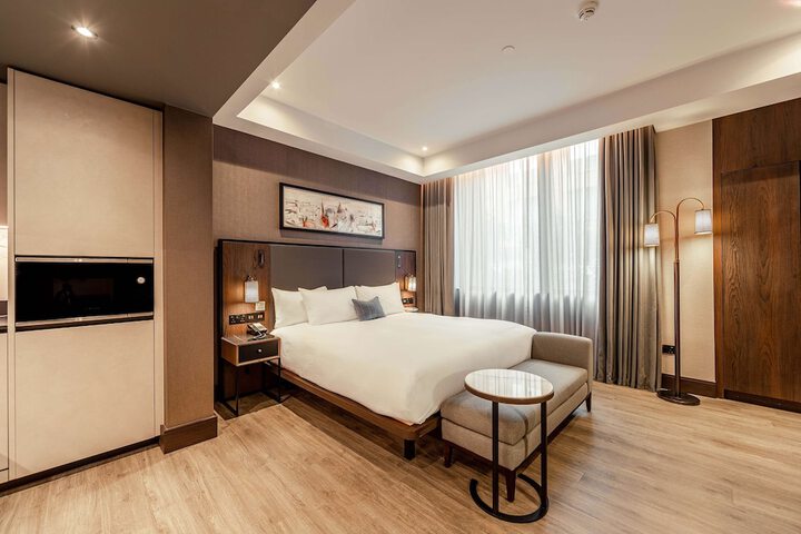 Room 48 of 132