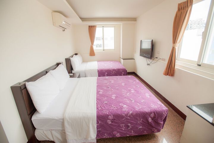 Room 19 of 35