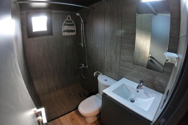 Room 12 of 20