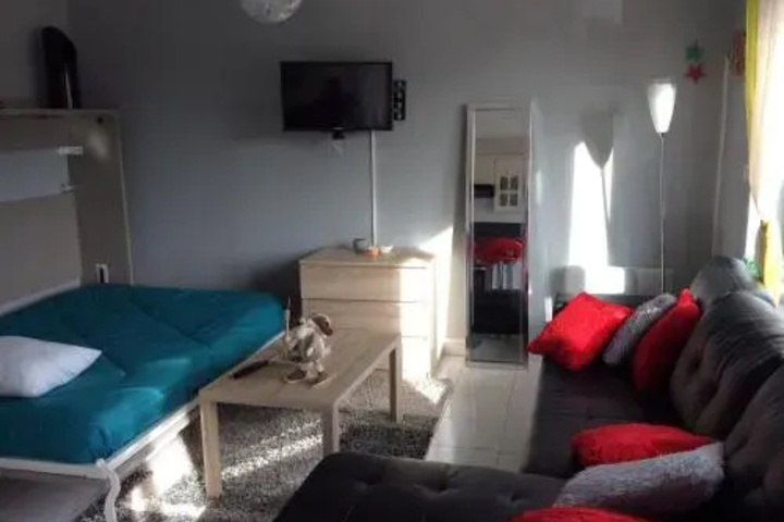 Room 5 of 17
