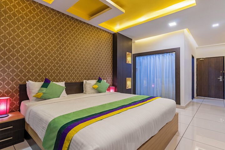 Room 20 of 38