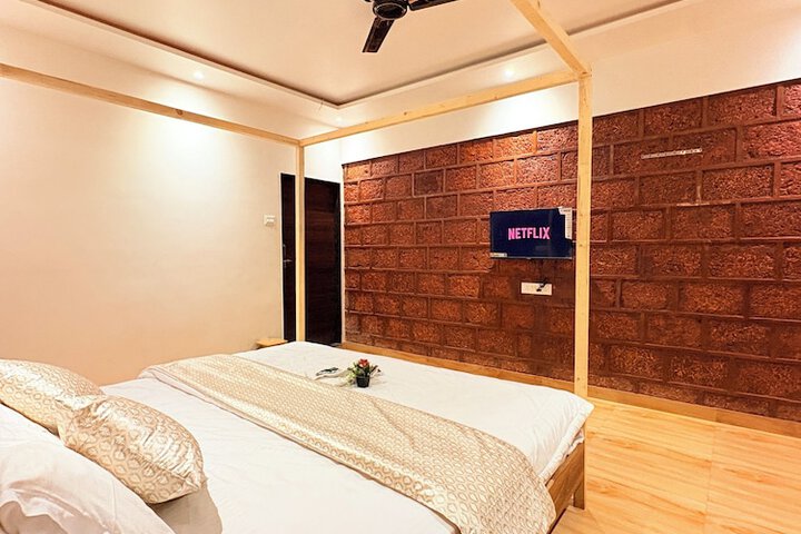 Room 5 of 31