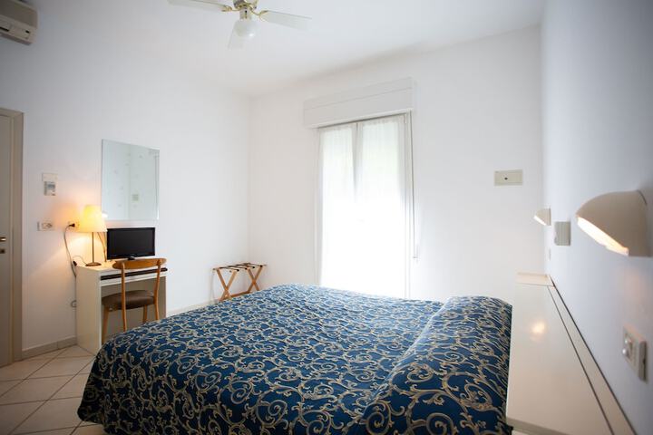 Room 7 of 53