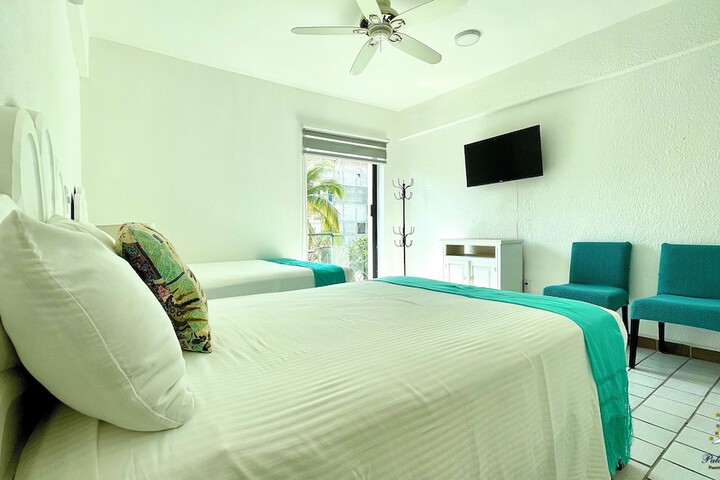 Room 8 of 32