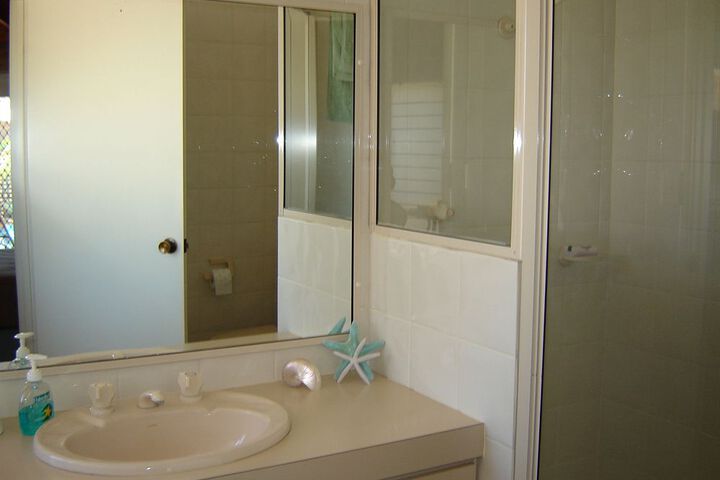 Room 2 of 8