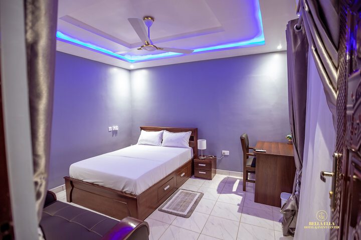 Room 9 of 67