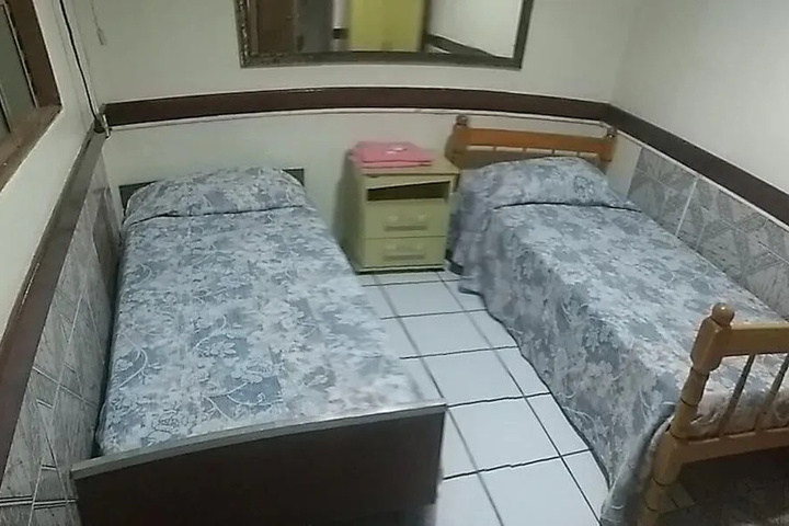 Room 4 of 4
