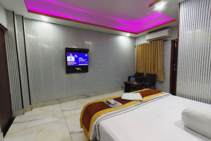 Room 8 of 70