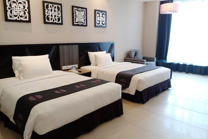 Room 3 of 79