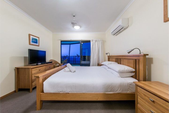 Room 5 of 24
