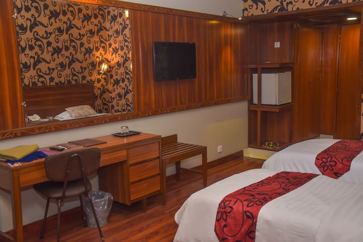 Room 15 of 27