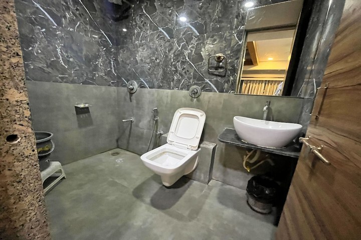 Room 26 of 31