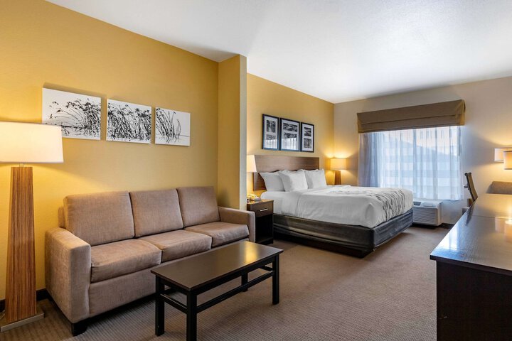 Room 10 of 36