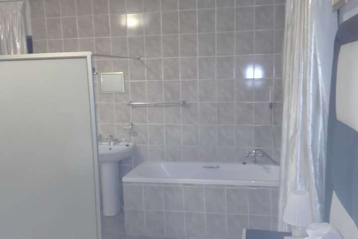 Room 18 of 46