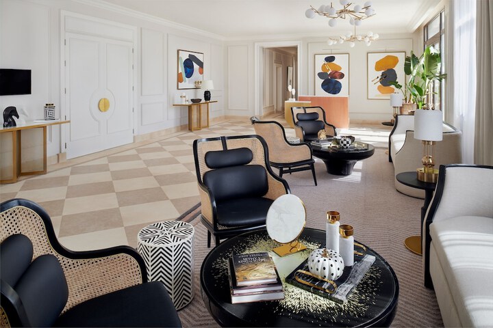 Ballroom/Hall 40 of 50