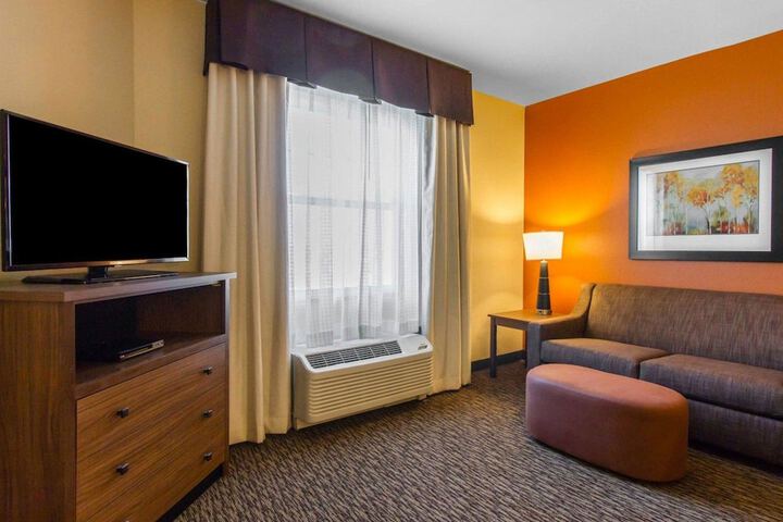 Room 5 of 26