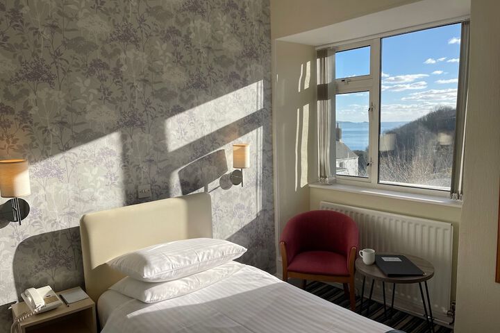 Room 16 of 49