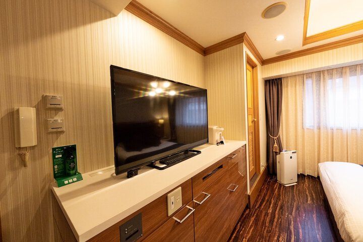 Room 143 of 239