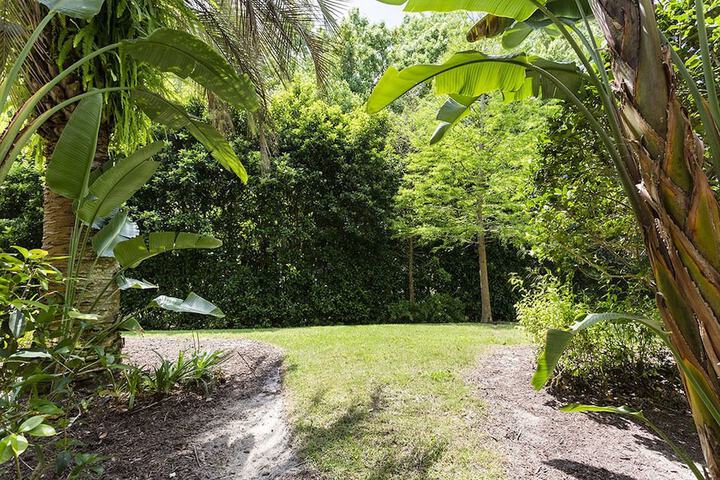 Property Grounds 23 of 25