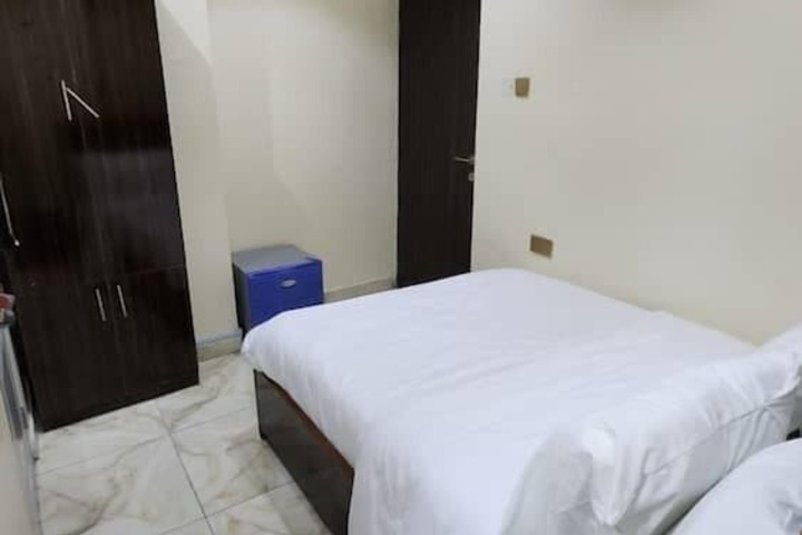 Room 8 of 29