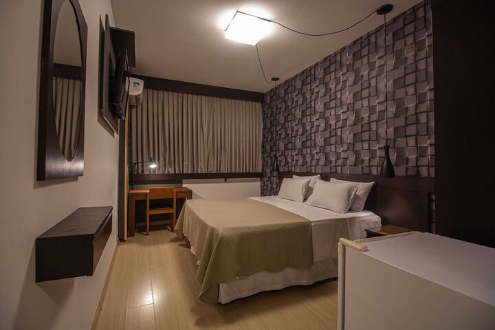 Room 10 of 22