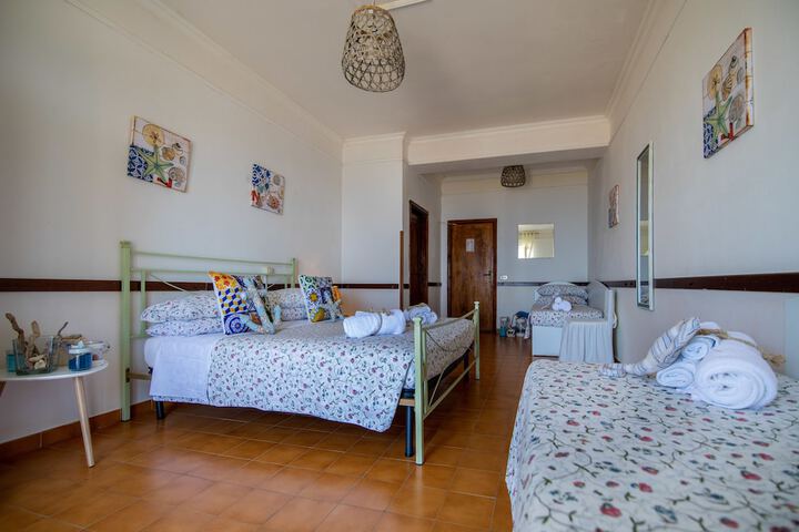 Room 7 of 101