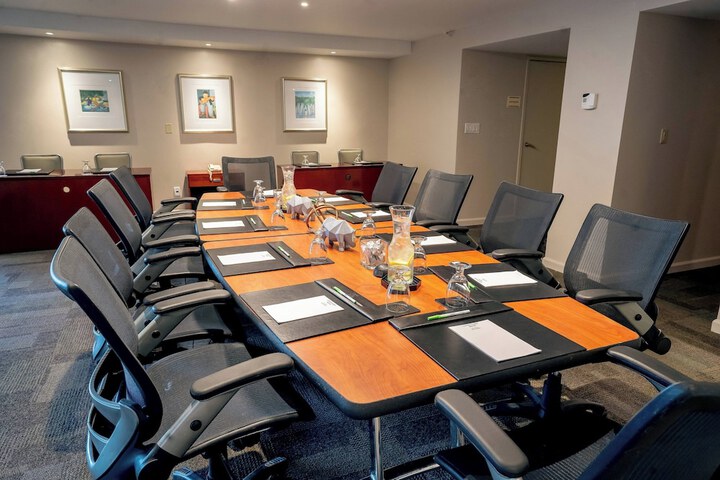 Meeting facility