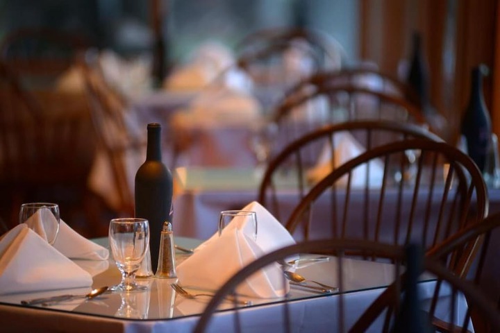 Dining 34 of 60