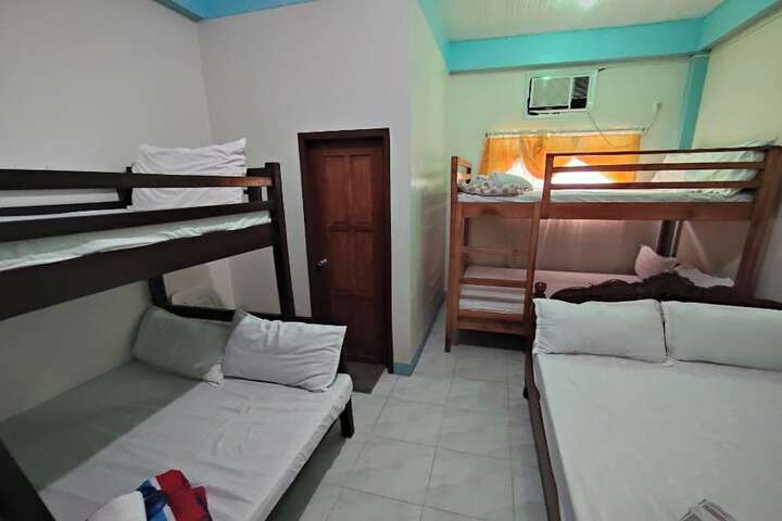 Room 17 of 39