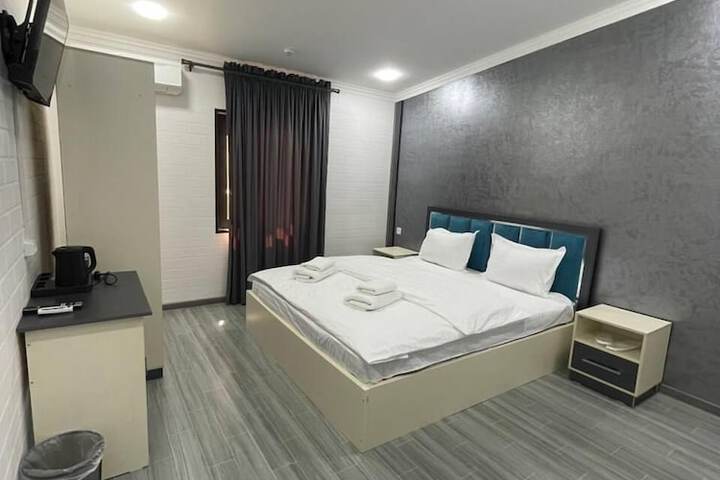 Room 3 of 11