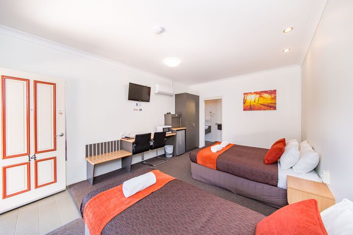 Room 16 of 41